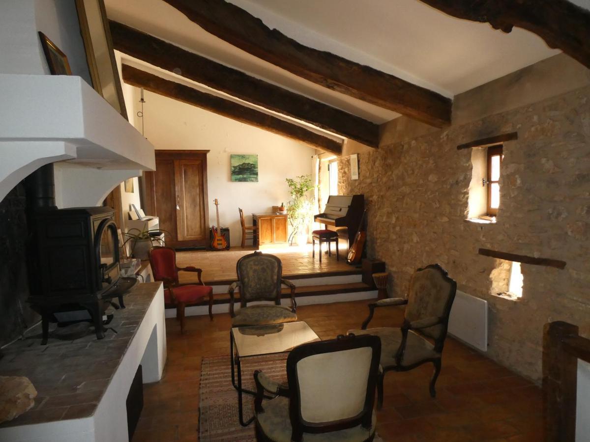 Le Jas Des Aiguiers Hotell Saint-Saturnin-d'Apt Eksteriør bilde